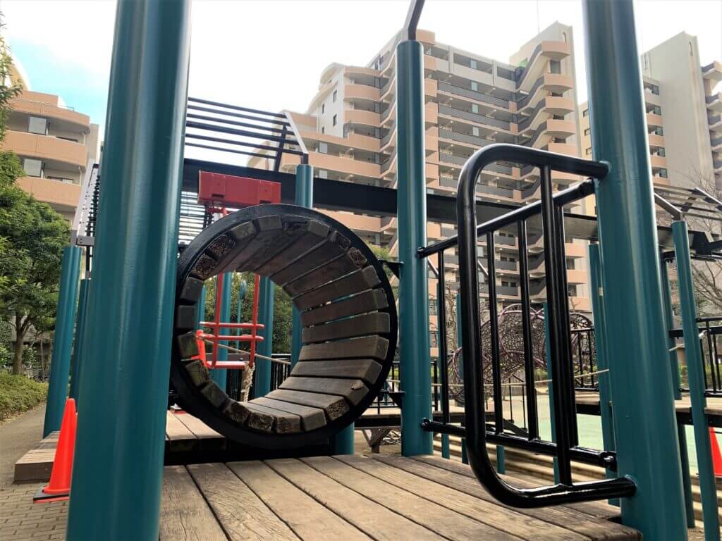 東京都小平市　公園複合遊具再塗装修繕工事
